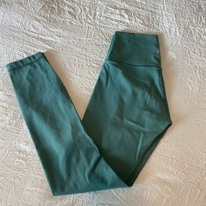 Lululemon Wunder Under Leggings in Luxtreme